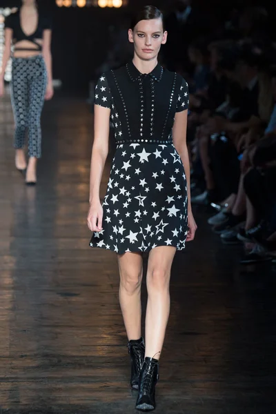 Look 14